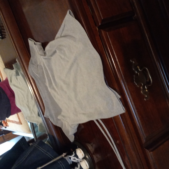 Top - Picture 3 of 4